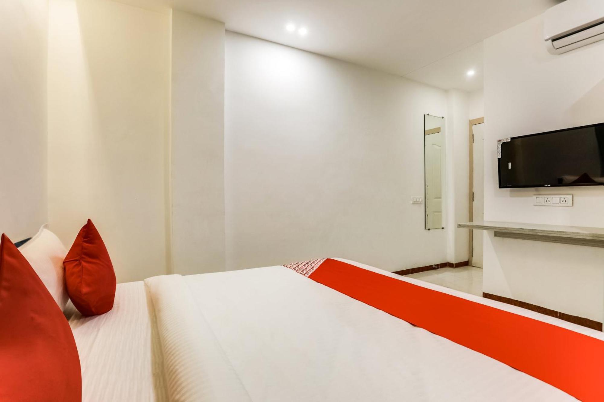 Hotel O Omkar Индаур Экстерьер фото